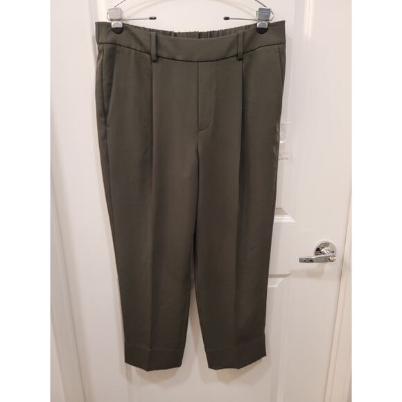 Vince Mid Rise Tapered Pull Pants in Green - Picture 2 of 8